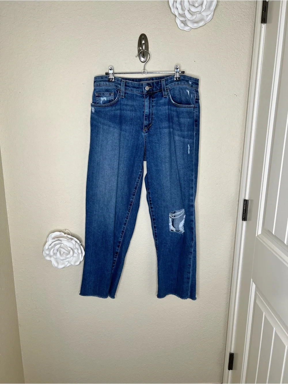 NTM: Joe’s Jeans Size 29 Cropped Straight Kick Flare Raw Hem Distressed Jeans